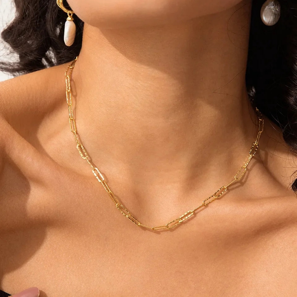 OBY jewelry gold TEXTURED PAPERCLIP CHAIN NECKLACE